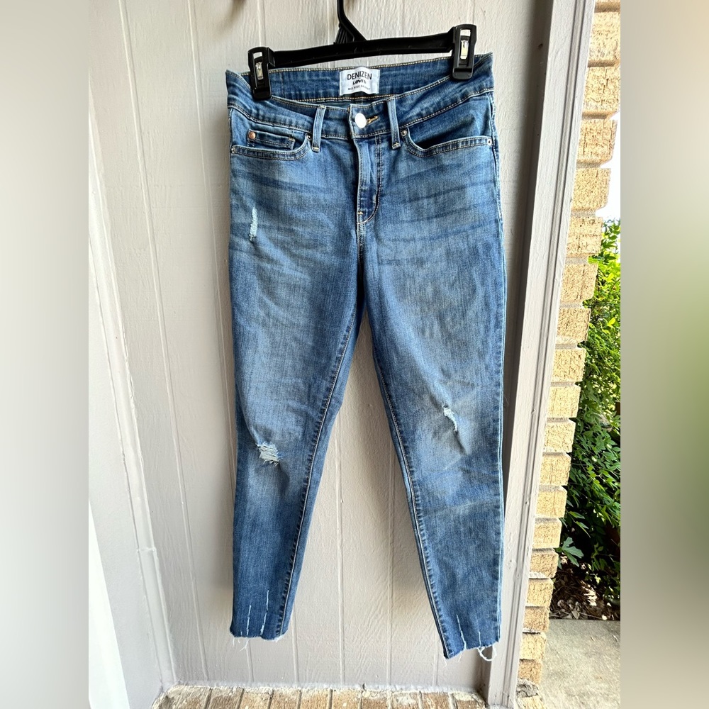 Denizen by Levi Mid-Rise Skinny Jeans, Size 4